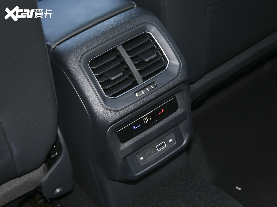 2022;^L 330TSI ԄӃ