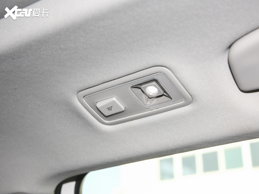 2022;^(gun)L 330TSI Ԅ(dng)(q)