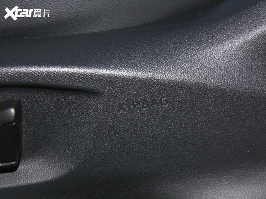 2022;^L 330TSI ԄӃ