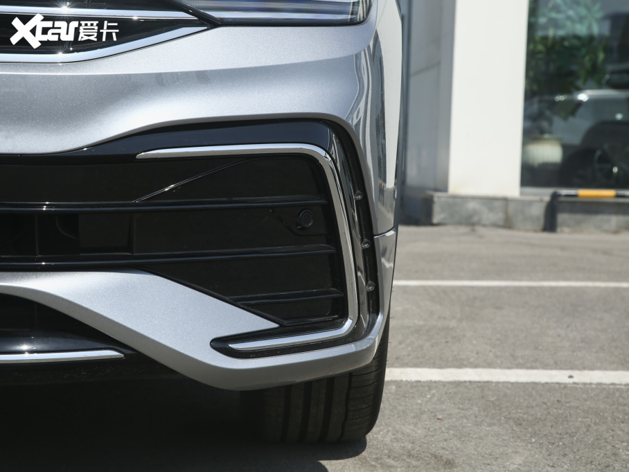 2022;^L 330TSI ԄӃR-LineŞ