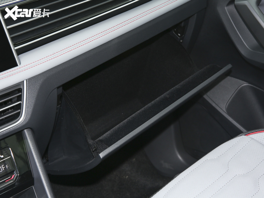 2022;^L 330TSI ԄӃR-LineŞ