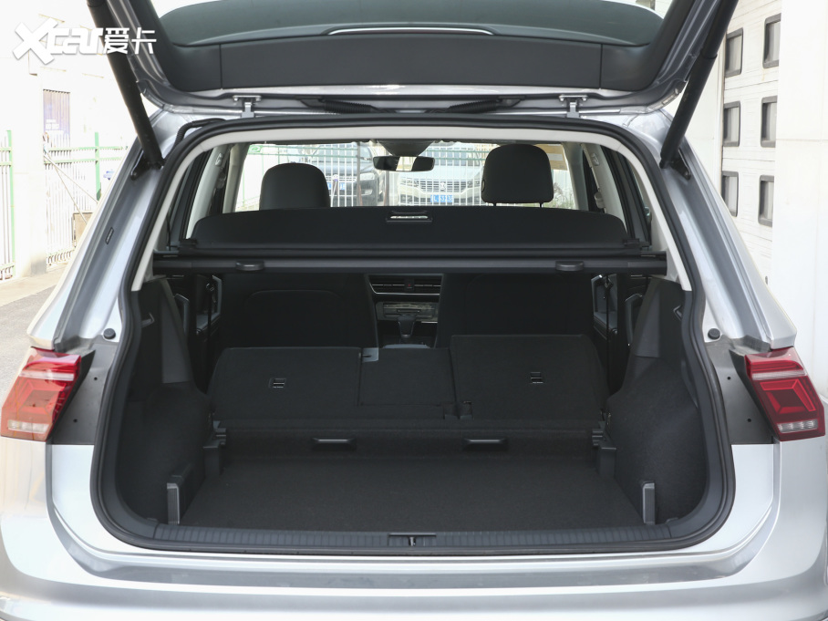 2022;^L 330TSI Ԅ(dng)(q)R-LineŞ