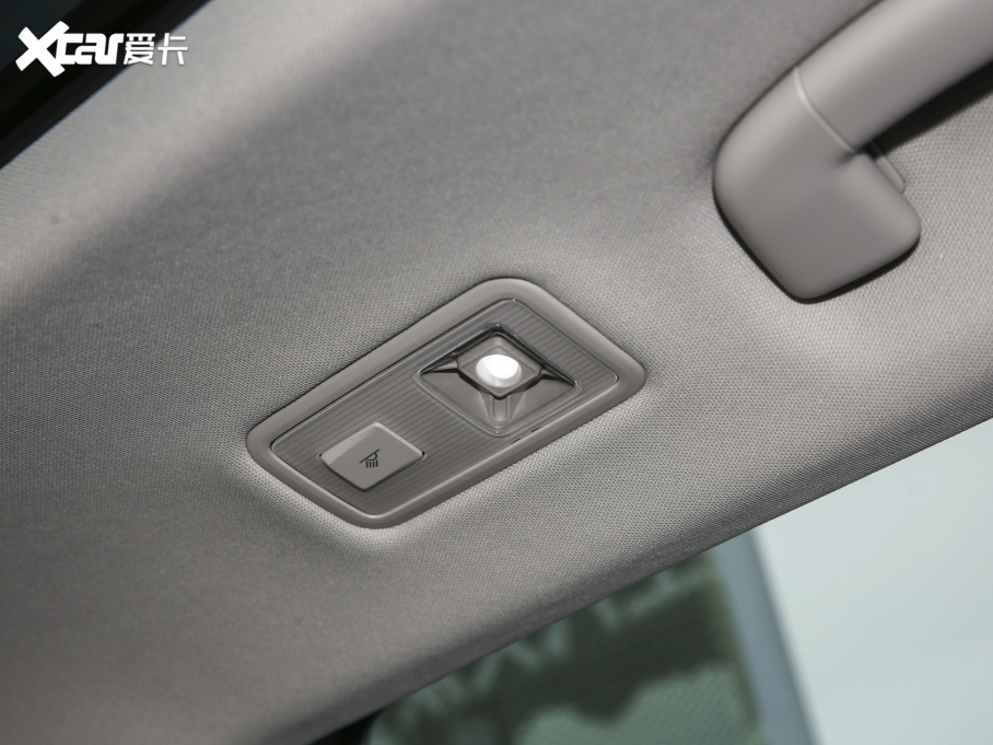 2022;^L 330TSI ԄӃR-LineŞ