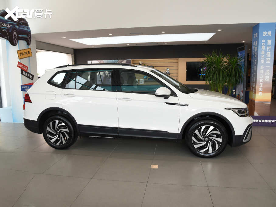 2022;^L 330TSI ԄӃ