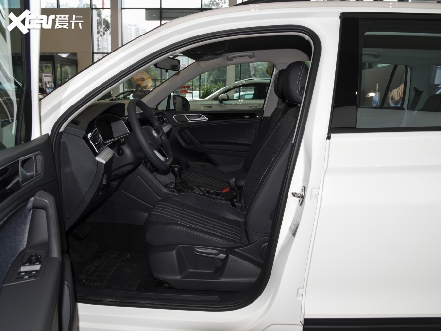 2022;^L 330TSI ԄӃ