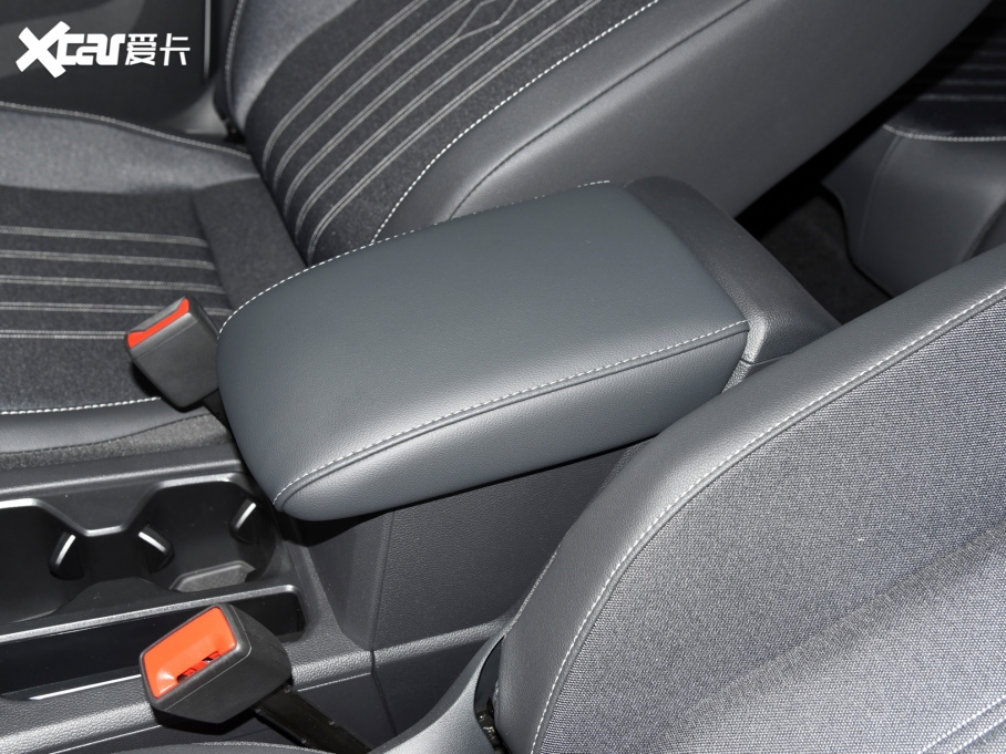 2022;^L 330TSI ԄӃ