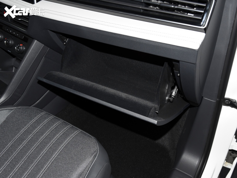 2022;^L 330TSI ԄӃ