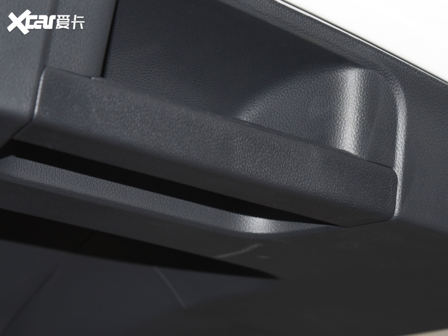 2022;^L 330TSI ԄӃ