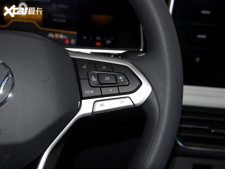 2022;^L 330TSI ԄӃ