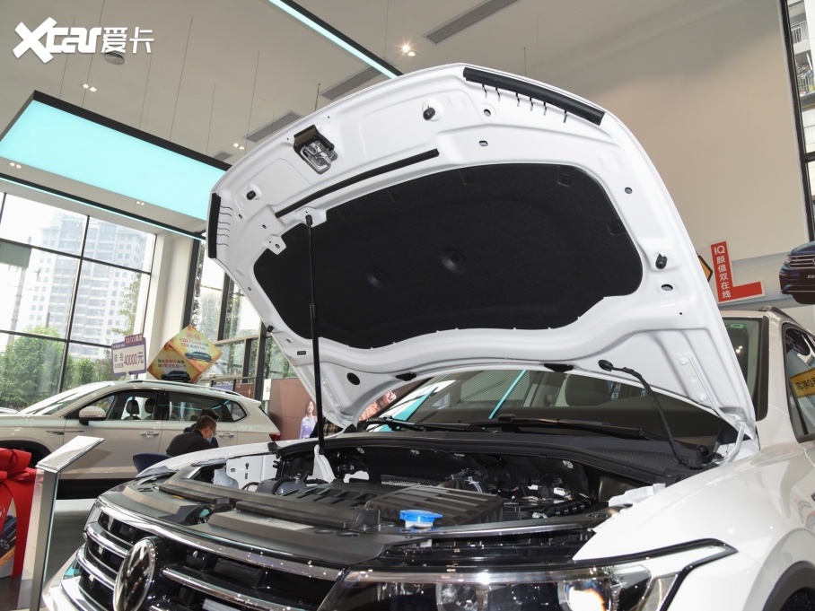 2022;^L 330TSI ԄӃ