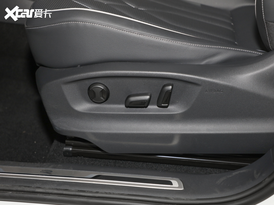 2022;^L 380TSI ԄR-LineԽ7