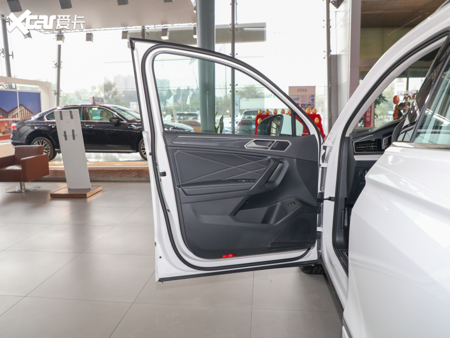 2022;^L 380TSI Ԅ(dng)(q)R-LineԽ7