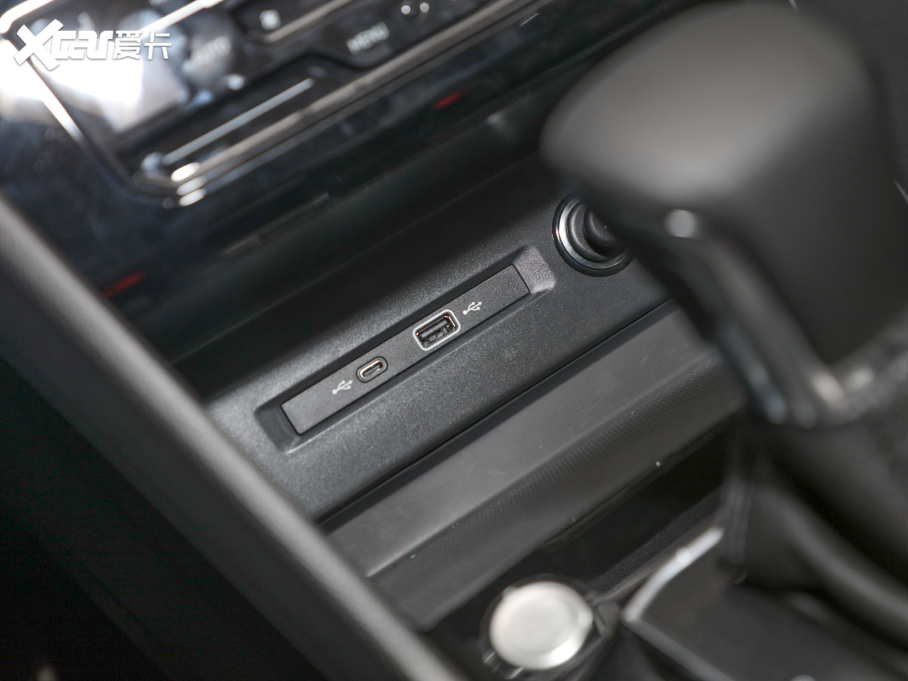 2022;^L 380TSI ԄR-LineԽ7