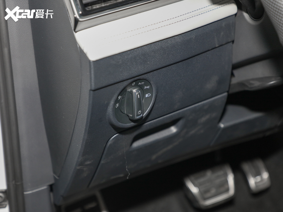 2022;^L 380TSI ԄR-LineԽ7