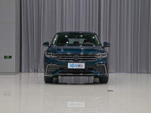 2022款380TSI 自动四驱R-Line旗舰版7座 正前