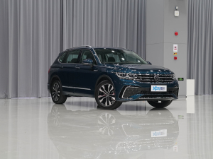 2022380TSI ԄR-LineŞ7 w^