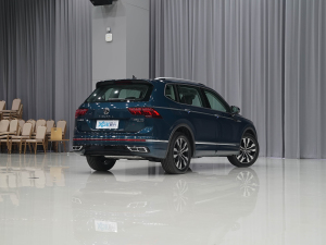 2022380TSI ԄR-LineŞ7 w^