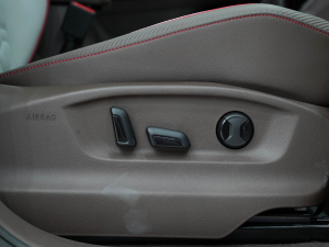 2022380TSI ԄR-LineŞ7 g