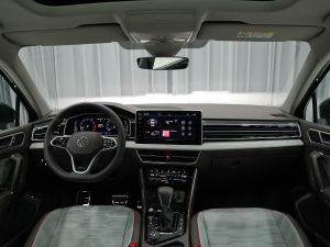 2022款380TSI 自动四驱R-Line旗舰版7座 内饰全景
