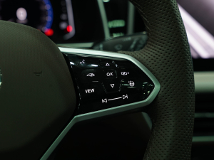 2022380TSI ԄR-LineŞ7 {