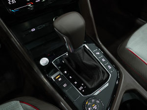 2022款380TSI 自动四驱R-Line旗舰版7座 换挡杆