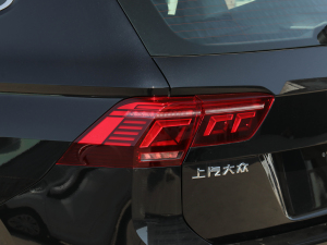 2022款330TSI 自动两驱R-Line越享版 尾灯