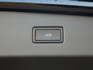 2022330TSI ԄӃR-LineԽ g