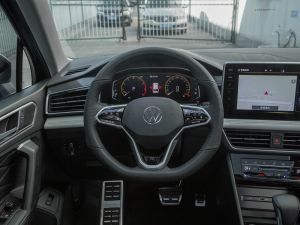 2022款330TSI 自动两驱R-Line越享版 方向盘