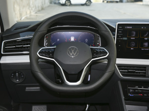 2022款330TSI 自动两驱智享版 方向盘