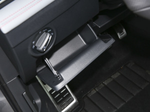 2022330TSI ԄӃR-LineŞ g