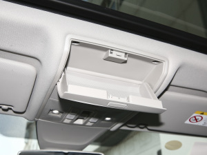 2022330TSI ԄӃR-LineŞ g