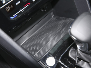 2022330TSI ԄӃR-LineŞ g