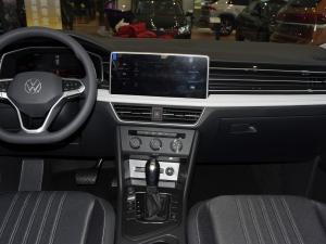 2022款330TSI 自动两驱舒享版 中控台