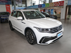 2022380TSI Ԅ(q)R-LineԽ7 ǰ45