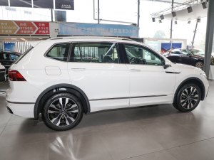 2022380TSI Ԅ(q)R-LineԽ7 w^