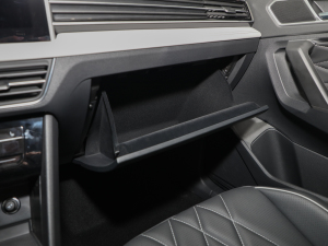 2022380TSI ԄR-LineԽ7 