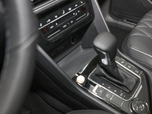 2022380TSI ԄR-LineԽ7 g