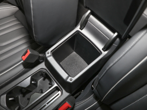 2022380TSI ԄR-LineԽ7 g