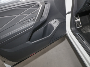 2022380TSI ԄR-LineԽ7 g