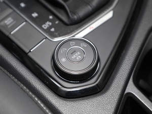 2022380TSI ԄR-LineԽ7 п؅^