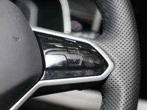 2022380TSI ԄR-LineԽ7 п؅^