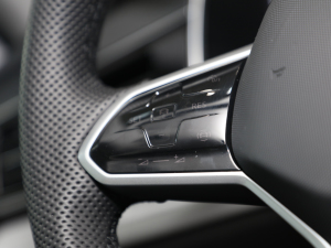 2022380TSI ԄR-LineԽ7 п؅^