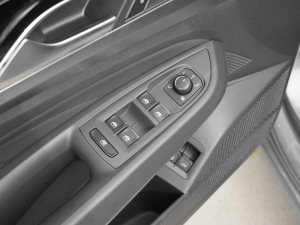 2022430PHEV ӺA {܇ƅ^(q)	