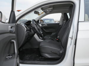 20221.5L Ԅ(dng)m ǰſg