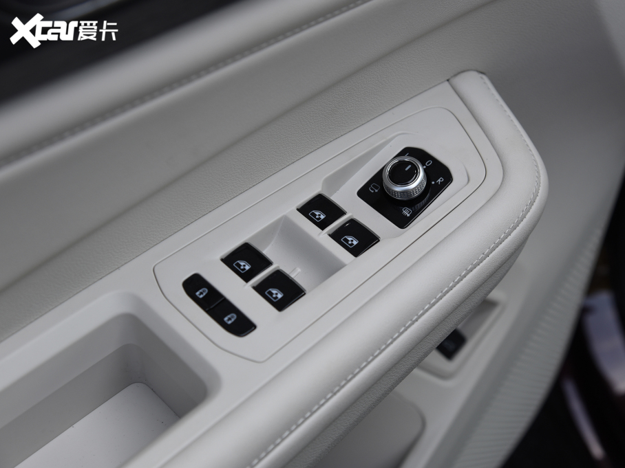 2022����Ȼ 380TSI ���F��