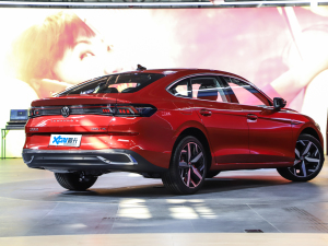 2022款凌渡L 280TSI DSG超辣旗舰版 右后45度