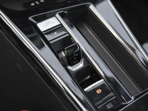 2022L 280TSI DSG п؅^