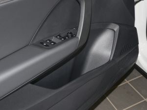 2022款280TSI 两驱豪华版 前门储物空间