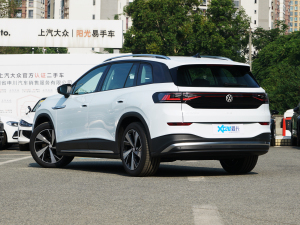 2022款纯净长续航版 左后45度