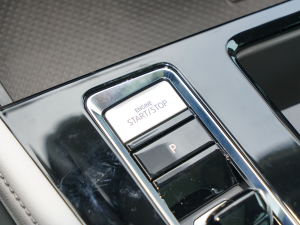 2022530 V6 (q)A п؅^(q)